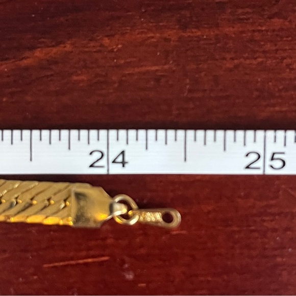 Vintage Gold Chain with Minimalist Design - Picture 3 of 3